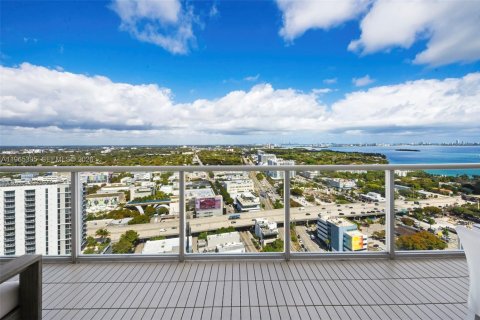 Condo in Miami, Florida, 2 bedrooms № 2081201 - photo 19