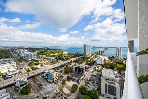 Condo in Miami, Florida, 2 bedrooms № 2081201 - photo 18