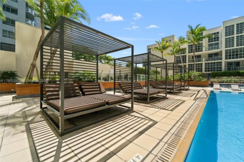 Condo in Miami, Florida, 2 bedrooms № 2081201 - photo 29