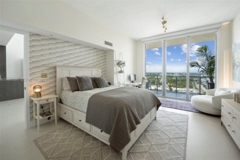 Condo in Miami, Florida, 2 bedrooms № 2081201 - photo 9