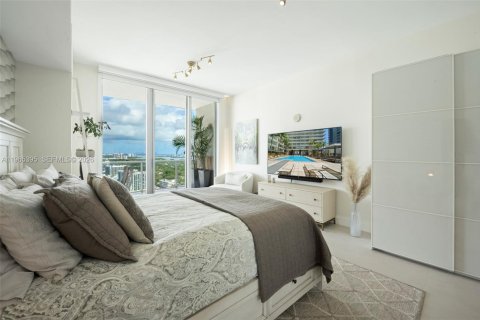Condo in Miami, Florida, 2 bedrooms № 2081201 - photo 8