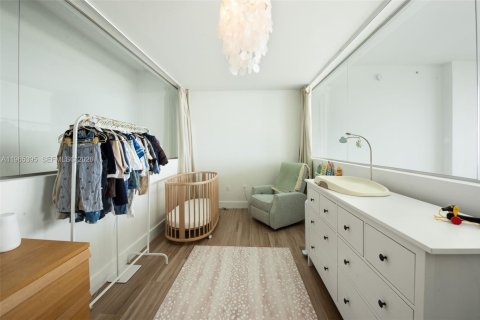 Condo in Miami, Florida, 2 bedrooms № 2081201 - photo 12