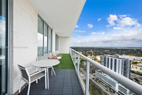 Condo in Miami, Florida, 2 bedrooms № 2081201 - photo 17
