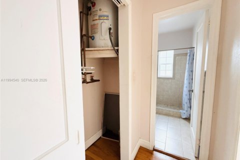 Купить кондоминиум в Майами, Флорида 1 спальня, 42.74м2, № 2168528 - фото 10