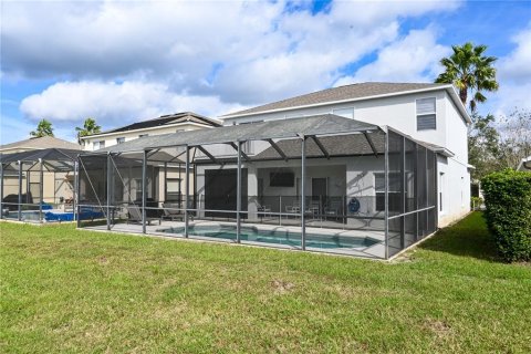 House in Kissimmee, Florida 5 bedrooms, 267.19 sq.m. № 2330633 - photo 2