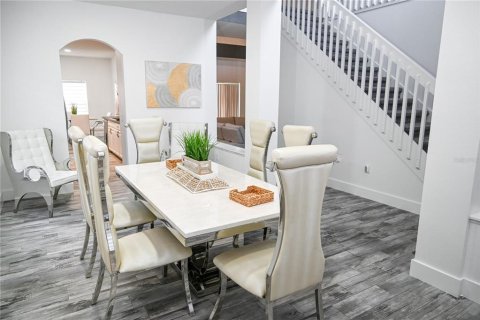 House in Kissimmee, Florida 5 bedrooms, 267.19 sq.m. № 2330633 - photo 5