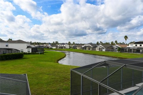 House in Kissimmee, Florida 5 bedrooms, 267.19 sq.m. № 2330633 - photo 7