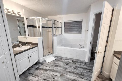 House in Kissimmee, Florida 5 bedrooms, 267.19 sq.m. № 2330633 - photo 11