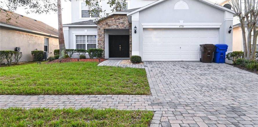 House in Kissimmee, Florida 5 bedrooms, 267.19 sq.m. № 2330633