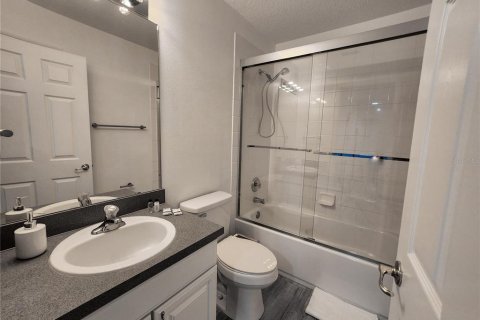 House in Kissimmee, Florida 5 bedrooms, 267.19 sq.m. № 2330633 - photo 24