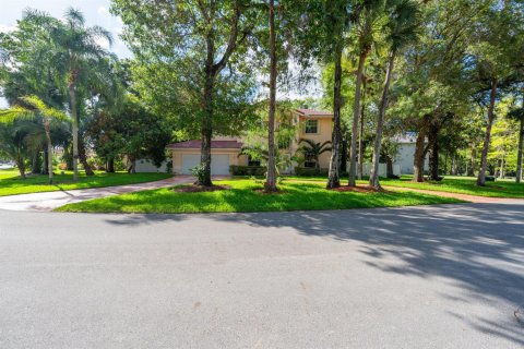 House in Lauderhill, Florida 4 bedrooms, 325.53 sq.m. № 2082921 - photo 4