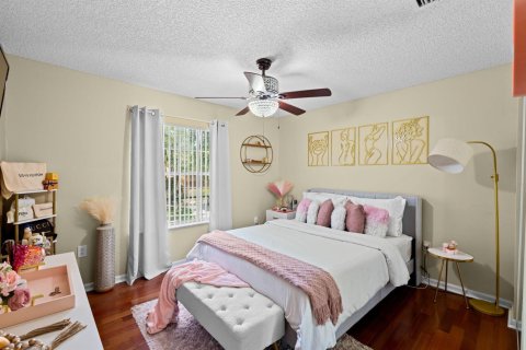 House in Lauderhill, Florida 4 bedrooms, 325.53 sq.m. № 2082921 - photo 27