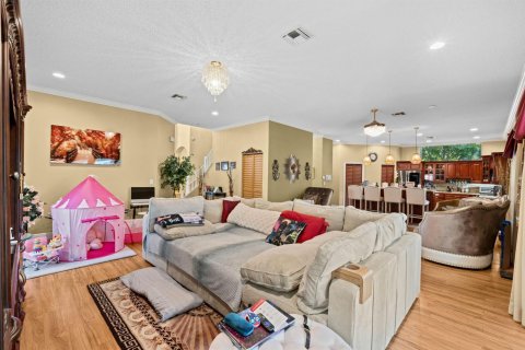 House in Lauderhill, Florida 4 bedrooms, 325.53 sq.m. № 2082921 - photo 9