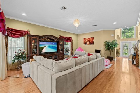 House in Lauderhill, Florida 4 bedrooms, 325.53 sq.m. № 2082921 - photo 6