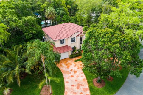 House in Lauderhill, Florida 4 bedrooms, 325.53 sq.m. № 2082921