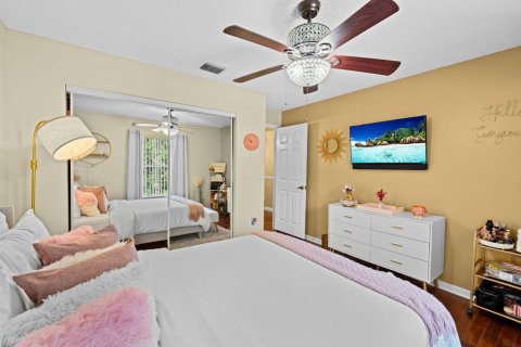 House in Lauderhill, Florida 4 bedrooms, 325.53 sq.m. № 2082921 - photo 28