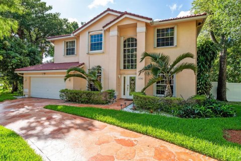 House in Lauderhill, Florida 4 bedrooms, 325.53 sq.m. № 2082921 - photo 3
