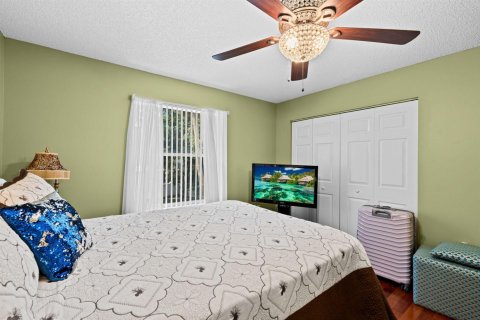 House in Lauderhill, Florida 4 bedrooms, 325.53 sq.m. № 2082921 - photo 25