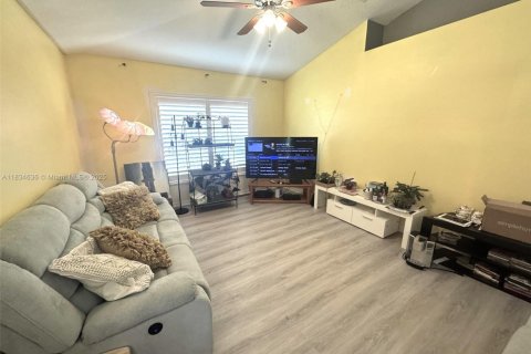 Купить виллу или дом в Виро-Бич, Флорида 3 спальни, 142.6м2, № 1980937 - фото 7