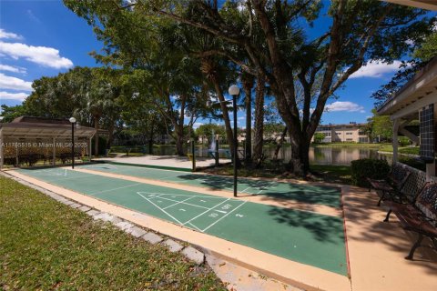 Condo in Lauderdale Lakes, Florida, 2 bedrooms  № 1892558 - photo 30