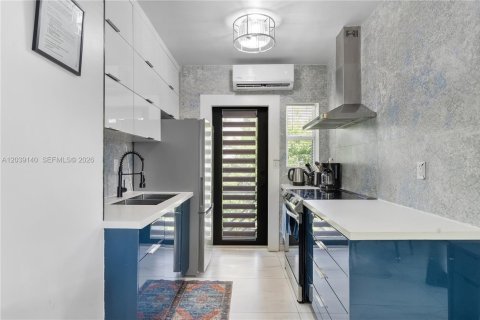 Appartement à louer à Miami, Floride: 2 chambres, 260.68 m2 № 2085644 - photo 21
