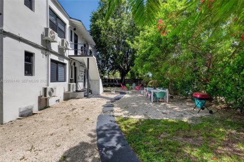 Appartement à louer à Miami, Floride: 2 chambres, 260.68 m2 № 2085644 - photo 26