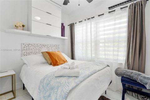 Appartement à louer à Miami, Floride: 2 chambres, 260.68 m2 № 2085644 - photo 11