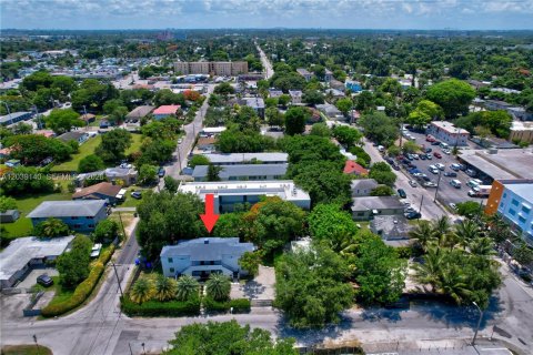 Appartement à louer à Miami, Floride: 2 chambres, 260.68 m2 № 2085644 - photo 28