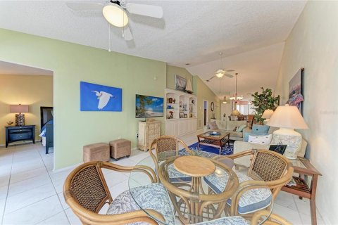 Casa en venta en Bradenton, Florida, 2 dormitorios, 127.09 m2 № 2208111 - foto 13