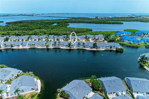 House in Bradenton, Florida 2 bedrooms, 127.09 sq.m. № 2208111