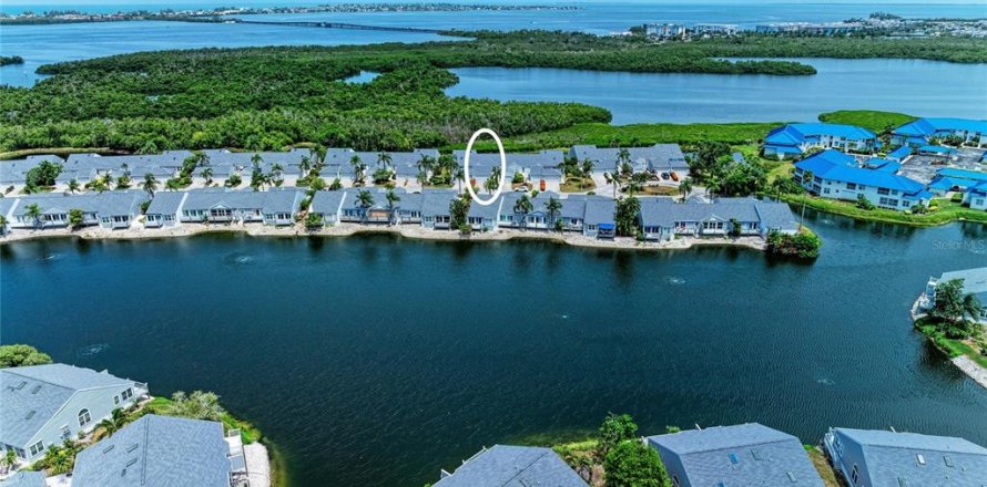 Casa en Bradenton, Florida 2 dormitorios, 127.09 m2 № 2208111