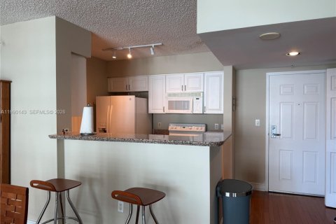 Appartement à louer à Miami, Floride: 1 chambre, 69.68 m2 № 2056731 - photo 4