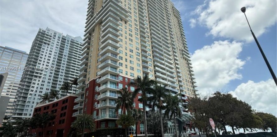 Appartement à Miami, Floride 1 chambre, 69.68 m2 № 2056731