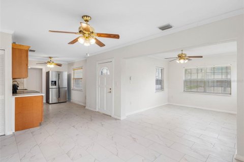 Villa ou maison à vendre à Indian Rocks Beach, Floride: 3 chambres, 115.38 m2 № 1725333 - photo 10