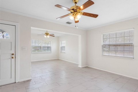 Villa ou maison à vendre à Indian Rocks Beach, Floride: 3 chambres, 115.38 m2 № 1725333 - photo 8