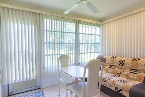 Condo in Hudson, Florida, 2 bedrooms  № 1744371 - photo 11