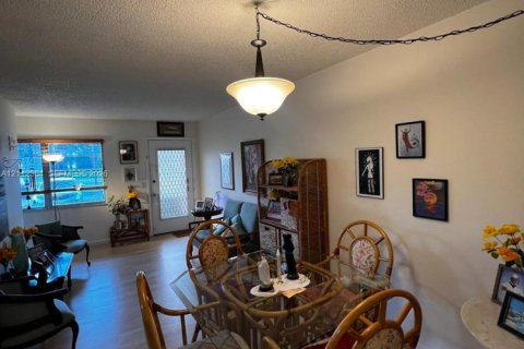 Copropriété à louer à Pembroke Pines, Floride: 2 chambres, 74.51 m2 № 2432540 - photo 6