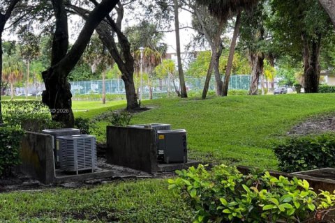 Copropriété à louer à Pembroke Pines, Floride: 2 chambres, 74.51 m2 № 2432540 - photo 18