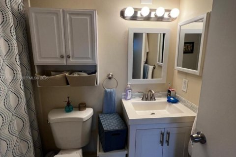 Copropriété à louer à Pembroke Pines, Floride: 2 chambres, 74.51 m2 № 2432540 - photo 12