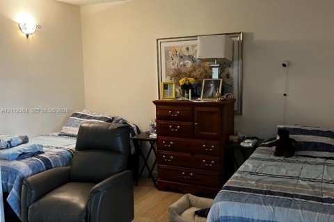 Copropriété à louer à Pembroke Pines, Floride: 2 chambres, 74.51 m2 № 2432540 - photo 13