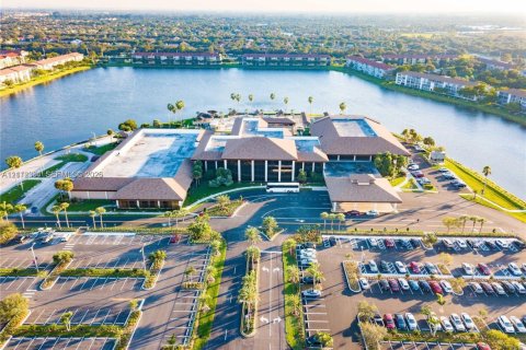 Copropriété à louer à Pembroke Pines, Floride: 2 chambres, 74.51 m2 № 2432540 - photo 20