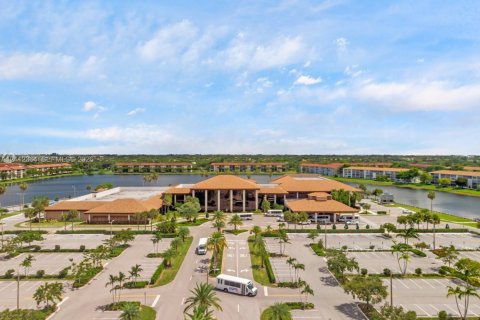 Copropriété à louer à Pembroke Pines, Floride: 2 chambres, 74.51 m2 № 2432540 - photo 27