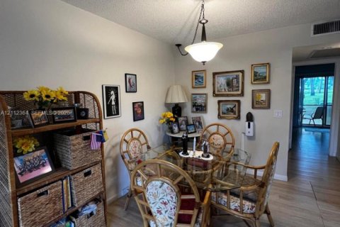 Copropriété à louer à Pembroke Pines, Floride: 2 chambres, 74.51 m2 № 2432540 - photo 4