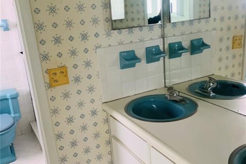 Купить виллу или дом в Порт-Оранж, Флорида 9 комнат, 393.53м2, № 1525992 - фото 18