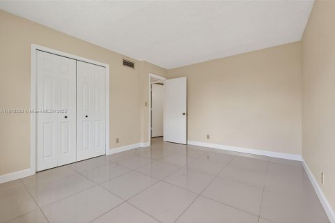Copropriété à vendre à Weston, Floride: 2 chambres, 114.73 m2 № 1852024 - photo 25