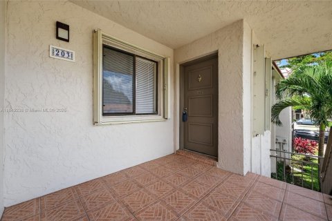 Copropriété à vendre à Weston, Floride: 2 chambres, 114.73 m2 № 1852024 - photo 3