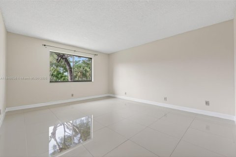 Copropriété à vendre à Weston, Floride: 2 chambres, 114.73 m2 № 1852024 - photo 16