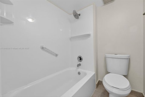 Copropriété à vendre à Weston, Floride: 2 chambres, 114.73 m2 № 1852024 - photo 22