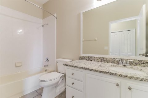House in Kissimmee, Florida 3 bedrooms, 242.38 sq.m. № 2198769 - photo 9