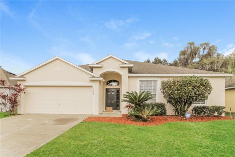 House in Kissimmee, Florida 3 bedrooms, 242.38 sq.m. № 2198769